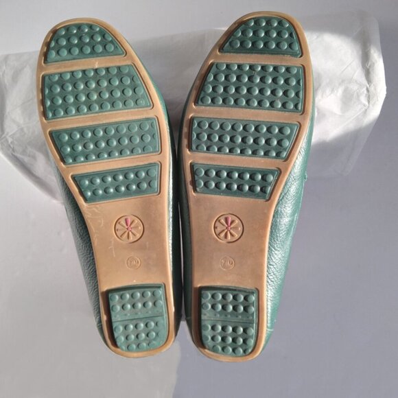 Isaac Mizrahi Live! Emerald Green Driving Moccasins with Leather Bow SZ 7.5 - Picture 3 of 8